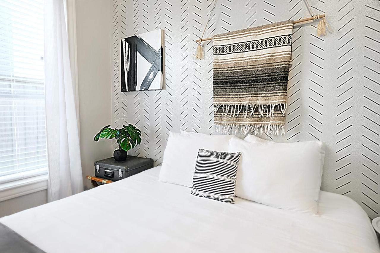 Relaxing 1 Bedroom Near Lower Greenville Free Parking Далас Екстериор снимка